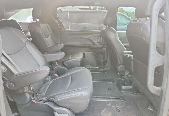 Salvage 2023 Toyota Sienna Woodland Edition in Black