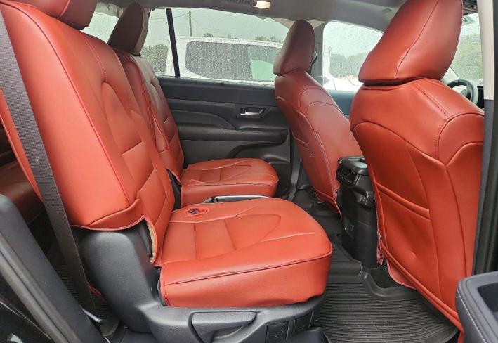Salvage 2025 Toyota Grand Highlander Xle in Black