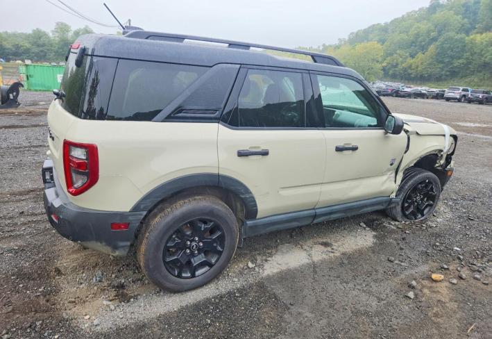 Salvage 2025 Ford Bronco Sport Big Bend in Brown