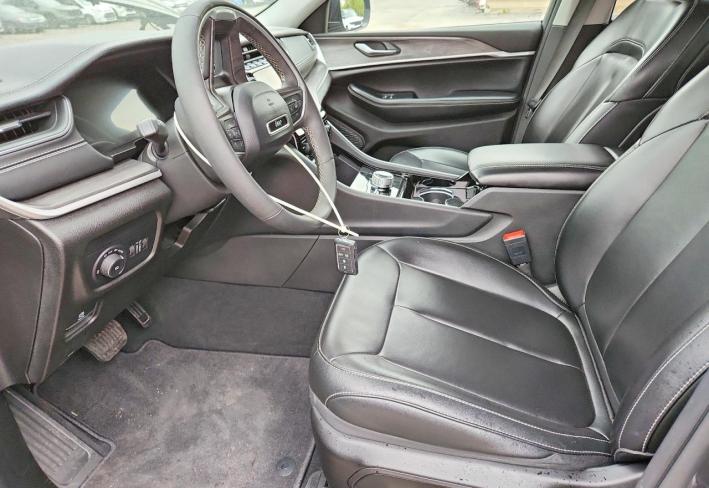 Salvage 2023 Jeep Grand Cherokee Limited in Gray