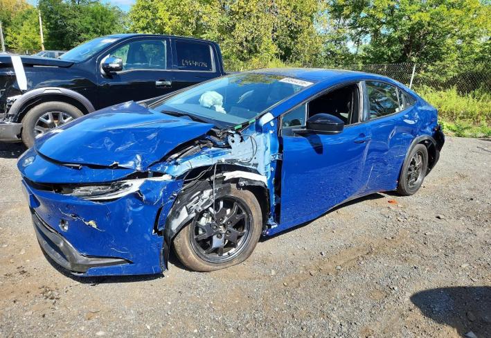 Salvage 2026 Toyota Prius Le in Blue