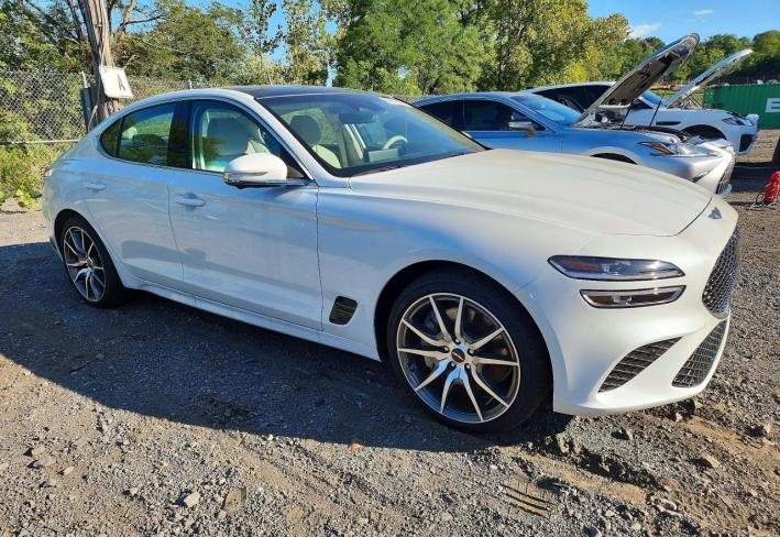 Salvage 2026 Genesis G70  in White