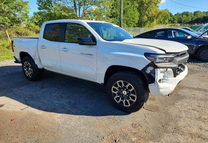 Salvage 2024 Chevrolet Colorado Z71 in White