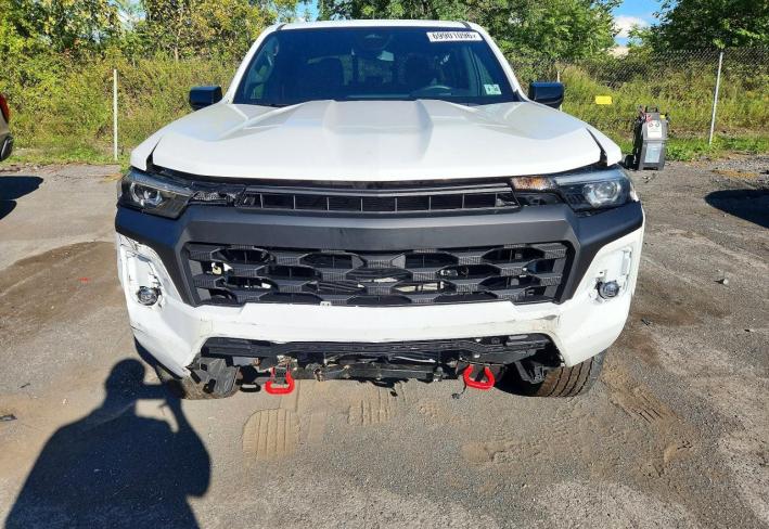 Salvage 2024 Chevrolet Colorado Z71 in White
