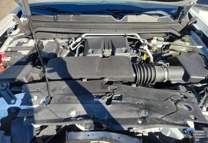 Salvage 2024 Chevrolet Colorado Z71 in White