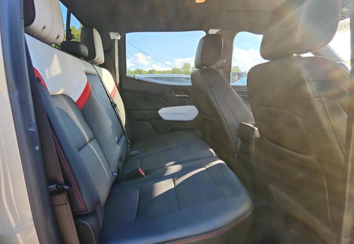 Salvage 2024 Gmc Canyon At4x in Brown