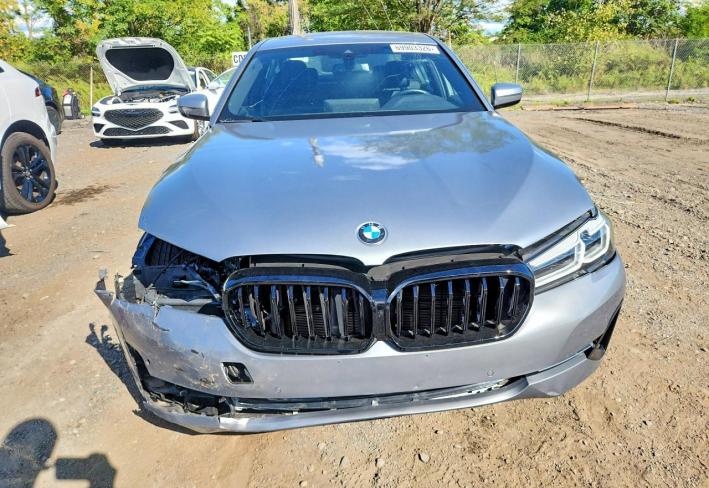 Salvage 2023 Bmw 540 Xi in Gray