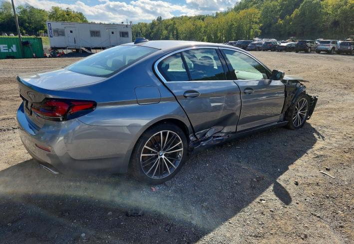 Salvage 2023 Bmw 540 Xi in Gray