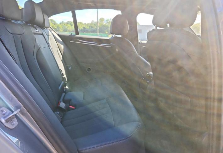 Salvage 2023 Bmw 540 Xi in Gray
