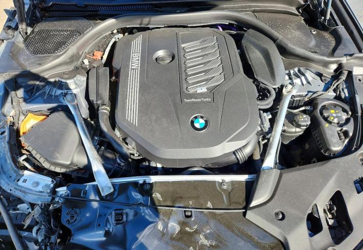 Salvage 2023 Bmw 540 Xi in Gray