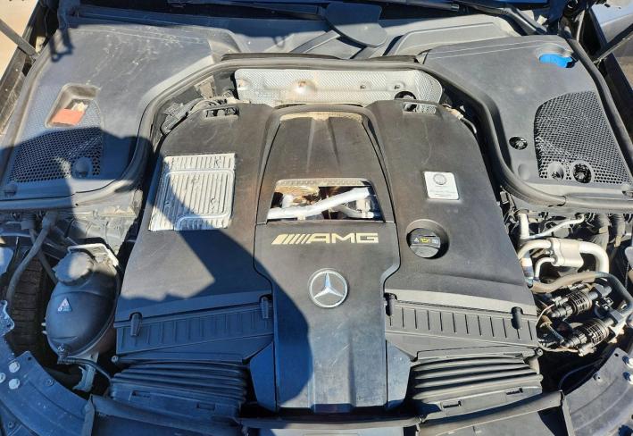 Salvage 2019 Mercedes Benz Amg Gt 63  in Серый