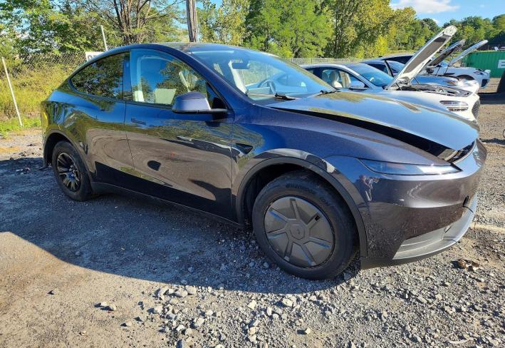 Salvage 2026 Tesla Model Y  in Gray