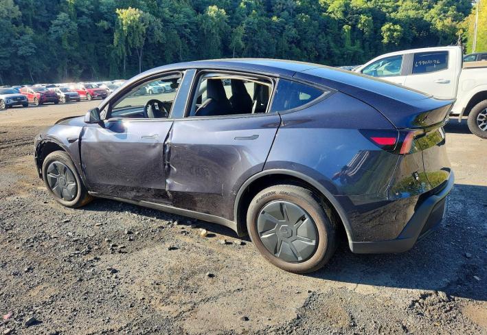 Salvage 2026 Tesla Model Y  in Gray