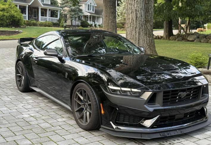 Salvage 2024 Ford Mustang Dark Horse in Черный