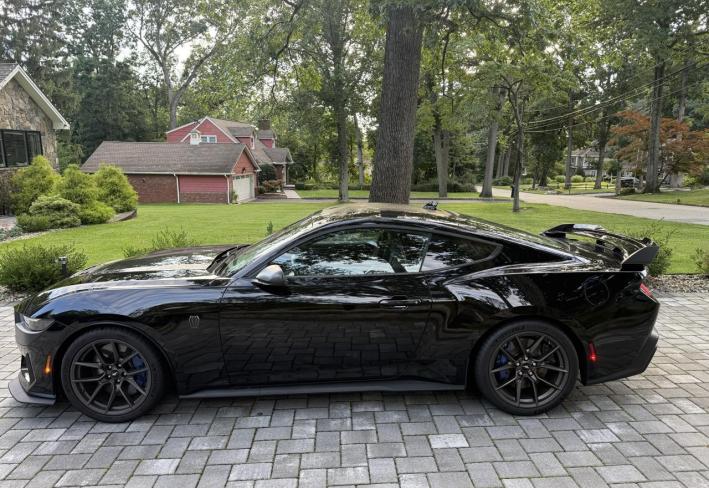 Salvage 2024 Ford Mustang Dark Horse in Черный