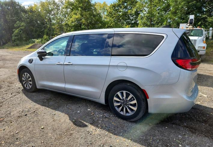 Salvage 2024 Chrysler Pacifica Hybrid Select in Серый