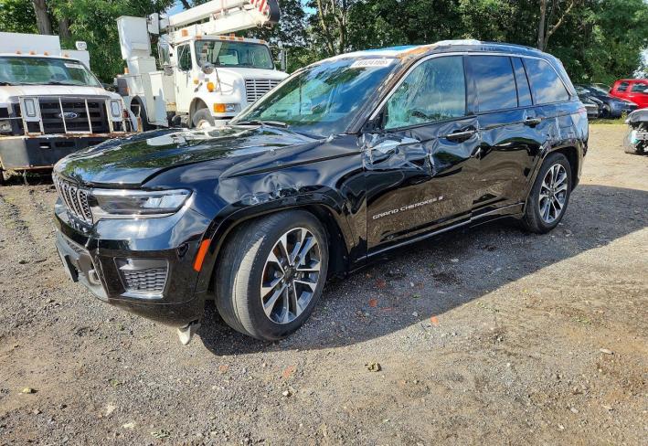 Salvage 2023 Jeep Grand Cherokee Overland in Черный