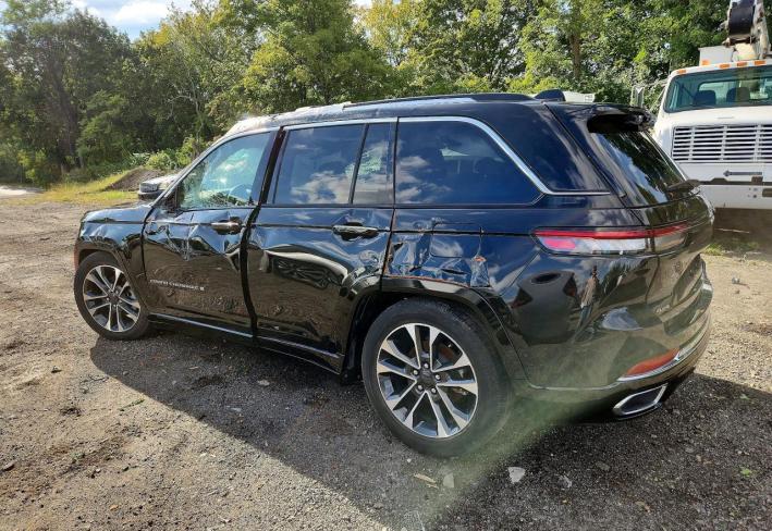 Salvage 2023 Jeep Grand Cherokee Overland in Черный