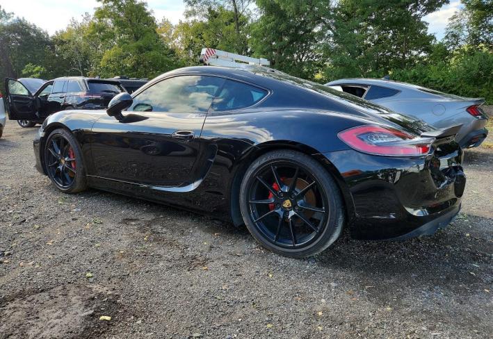 Salvage 2016 Porsche Cayman Gts in Черный