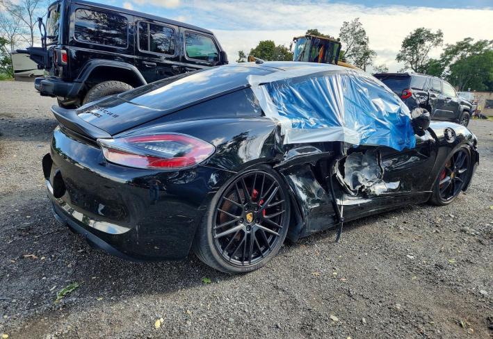 Salvage 2016 Porsche Cayman Gts in Черный