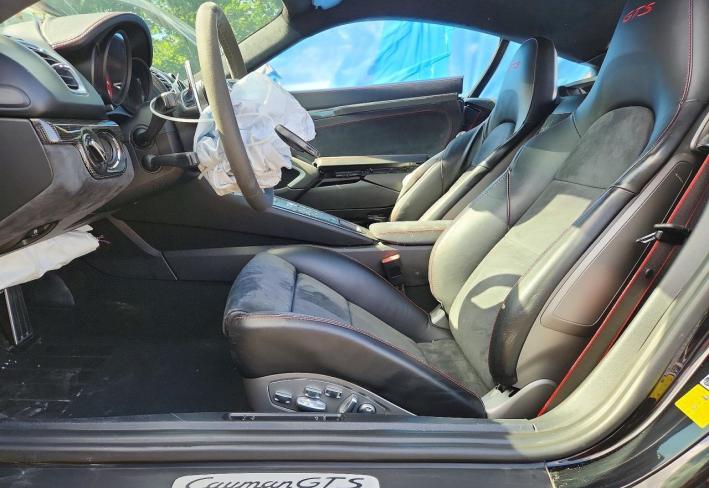 Salvage 2016 Porsche Cayman Gts in Черный