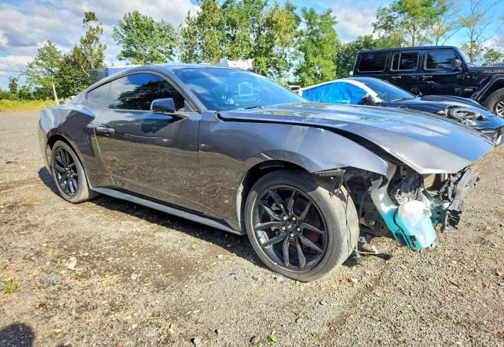 Salvage 2024 Ford Mustang  in Серый