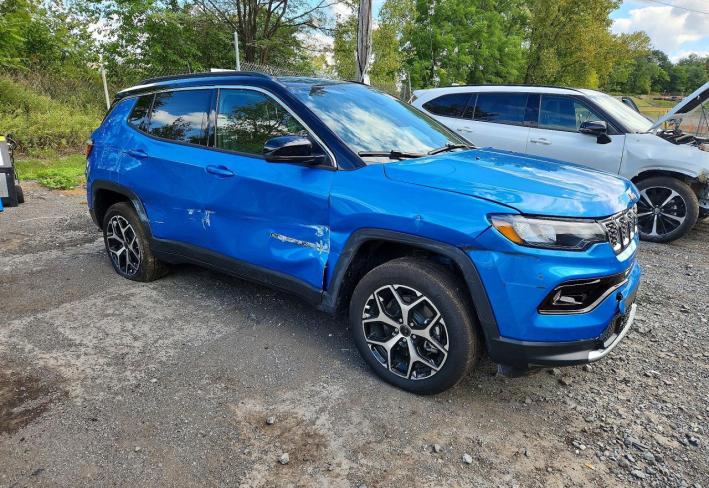 Salvage 2026 Jeep Compass Limited in Синий
