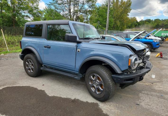 Salvage 2024 Ford Bronco  in Синий