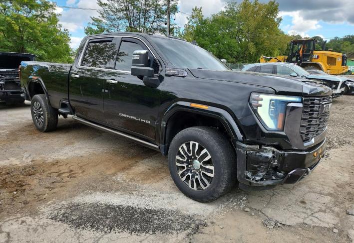 Salvage 2024 Gmc Sierra Denali Ultimate in Черный