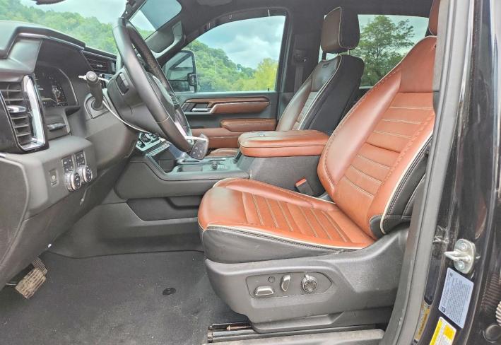Salvage 2024 Gmc Sierra Denali Ultimate in Черный