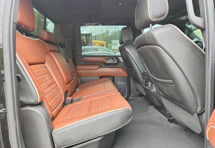 Salvage 2024 Gmc Sierra Denali Ultimate in Черный