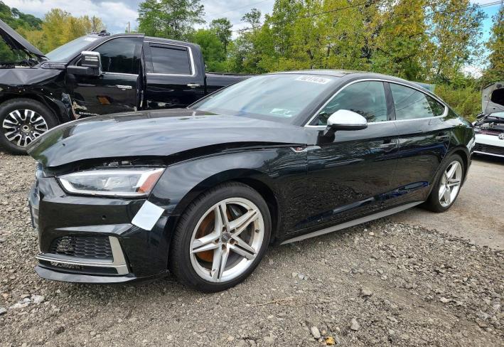 Salvage 2019 Audi S5 Premium Plus in Черный