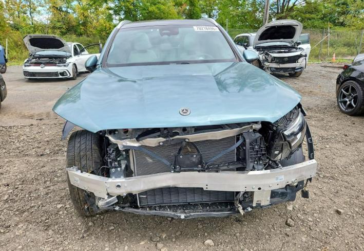 Salvage 2026 Mercedes-benz Glc 300 4matic in Зеленый