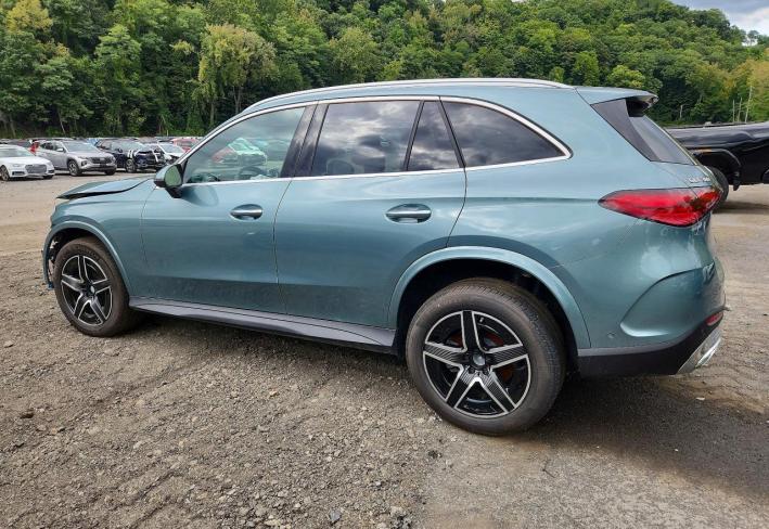 Salvage 2026 Mercedes-benz Glc 300 4matic in Зеленый