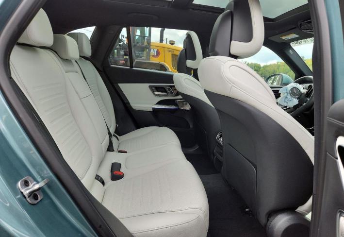 Salvage 2026 Mercedes-benz Glc 300 4matic in Зеленый