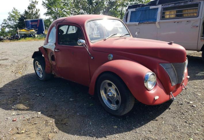 Salvage 1969 Volkswagen Beetle  in Красный