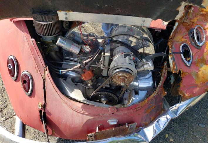 Salvage 1969 Volkswagen Beetle  in Красный