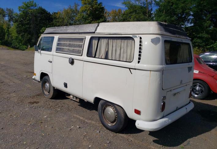 Salvage 1970 Volkswagen Transporter  in Белый