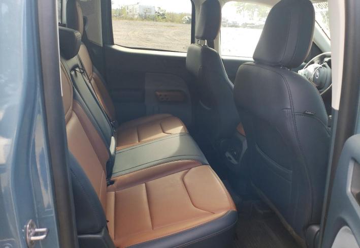 Salvage 2023 Ford Maverick Xl in Серый