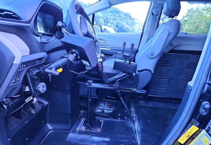 Salvage 2024 Toyota Sienna Braunability in Черный