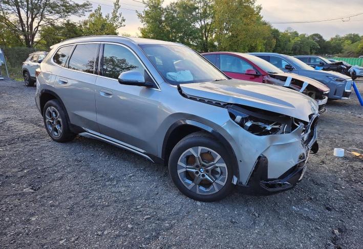 Salvage 2026 Bmw X1 Xdrive28i in Серебристый