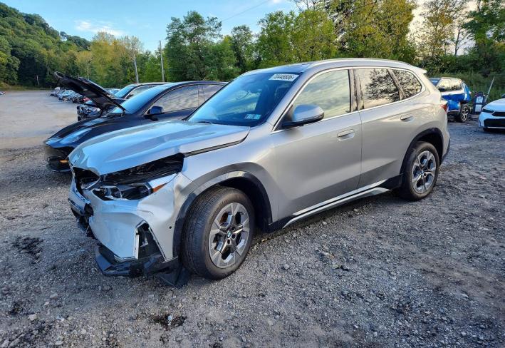 Salvage 2026 Bmw X1 Xdrive28i in Серебристый