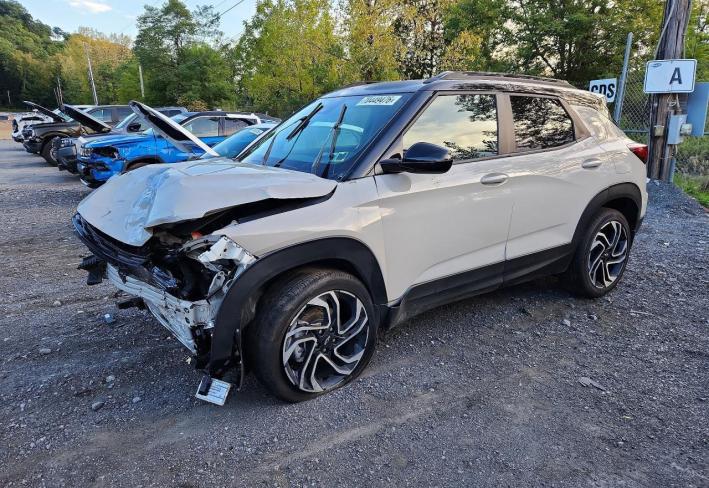 Salvage 2026 Chevrolet Trailblazer Rs in Бежевый