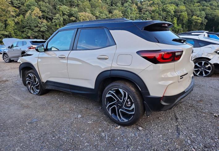 Salvage 2026 Chevrolet Trailblazer Rs in Бежевый