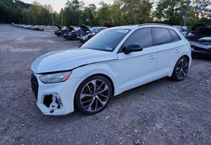 Salvage 2024 Audi Sq5 Prestige in Белый