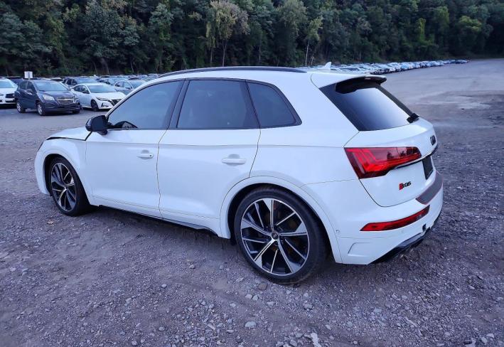 Salvage 2024 Audi Sq5 Prestige in Белый