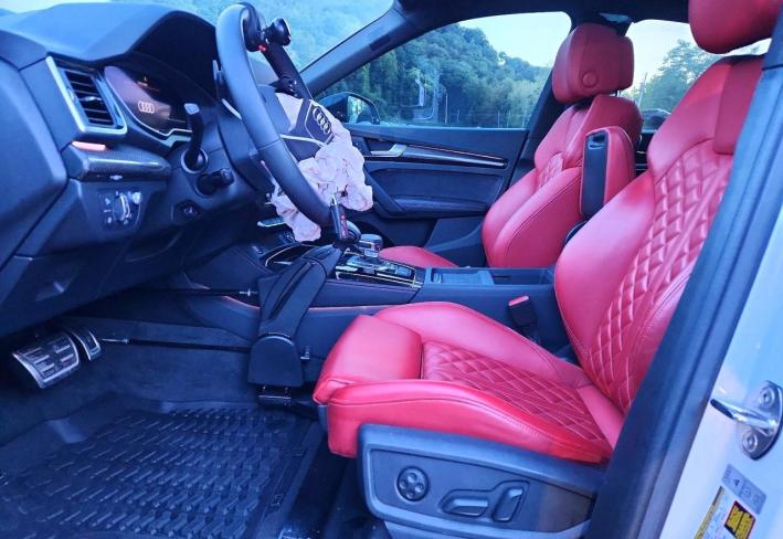 Salvage 2024 Audi Sq5 Prestige in Белый