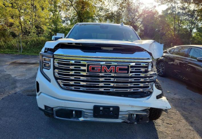 Salvage 2025 Gmc Sierra Denali in Белый