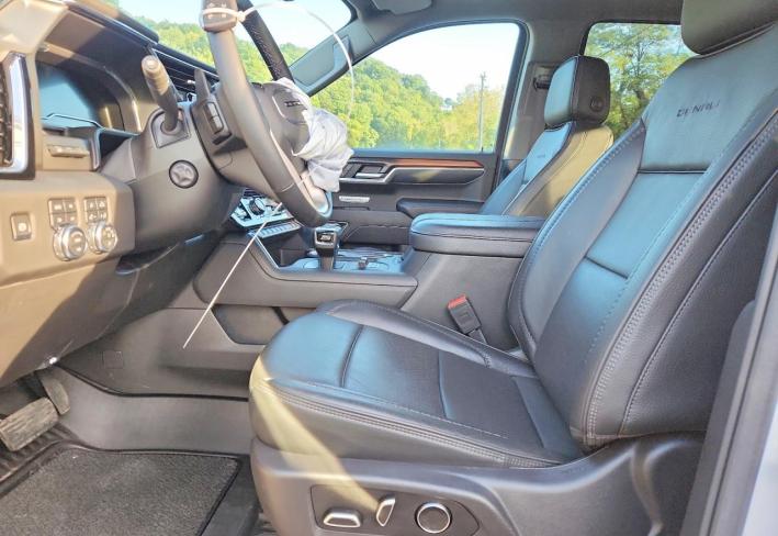 Salvage 2025 Gmc Sierra Denali in Белый