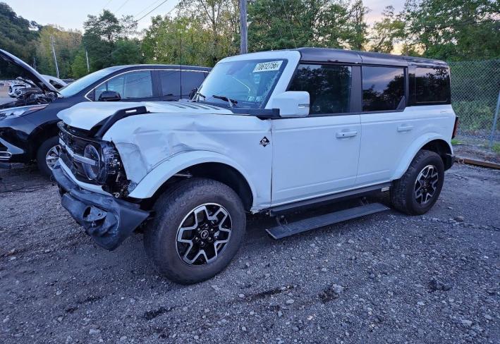 Salvage 2024 Ford Bronco Outer Banks in Белый